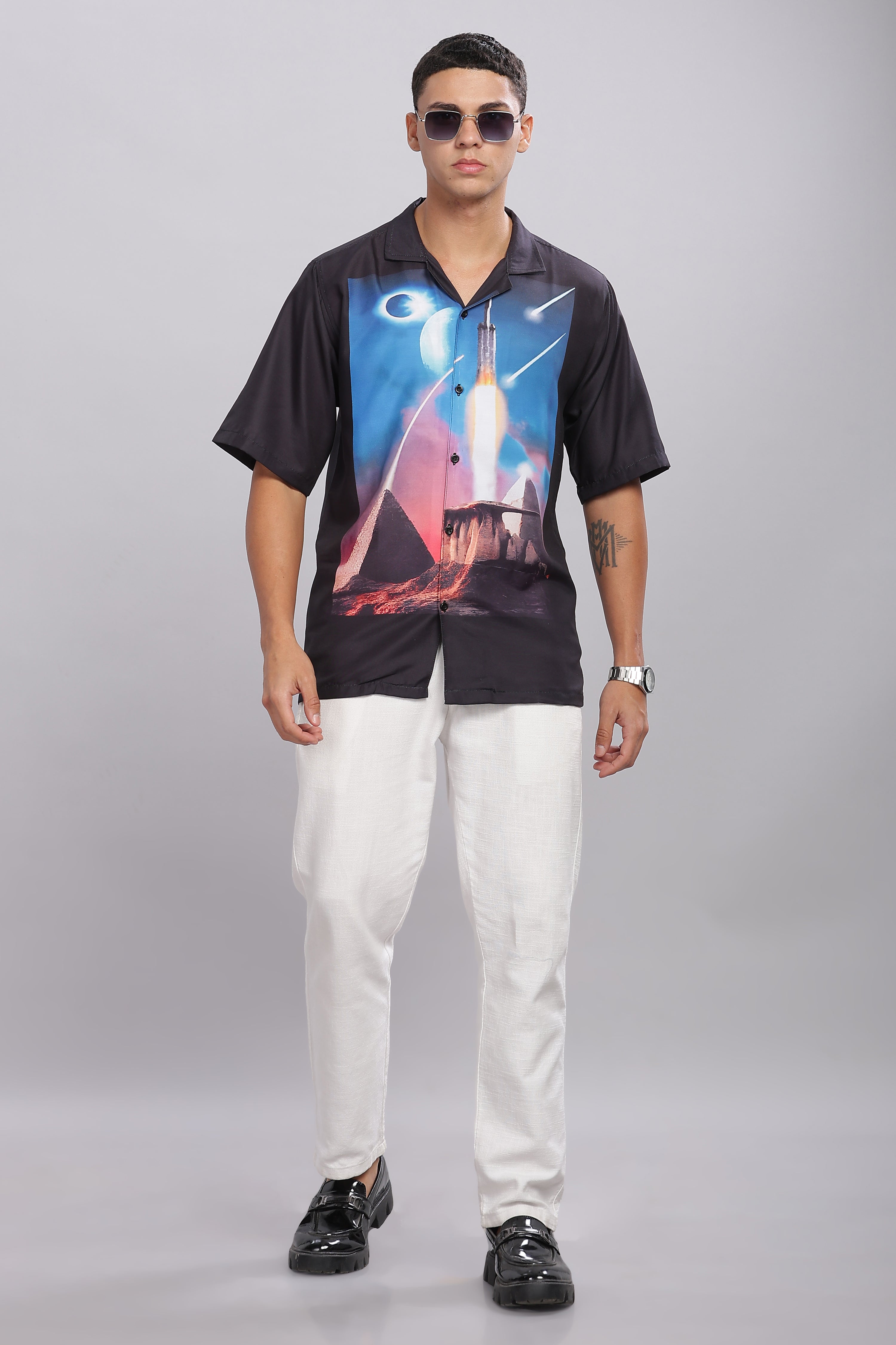 SMOKE SPACESHIP BLACK DROP SHIRT